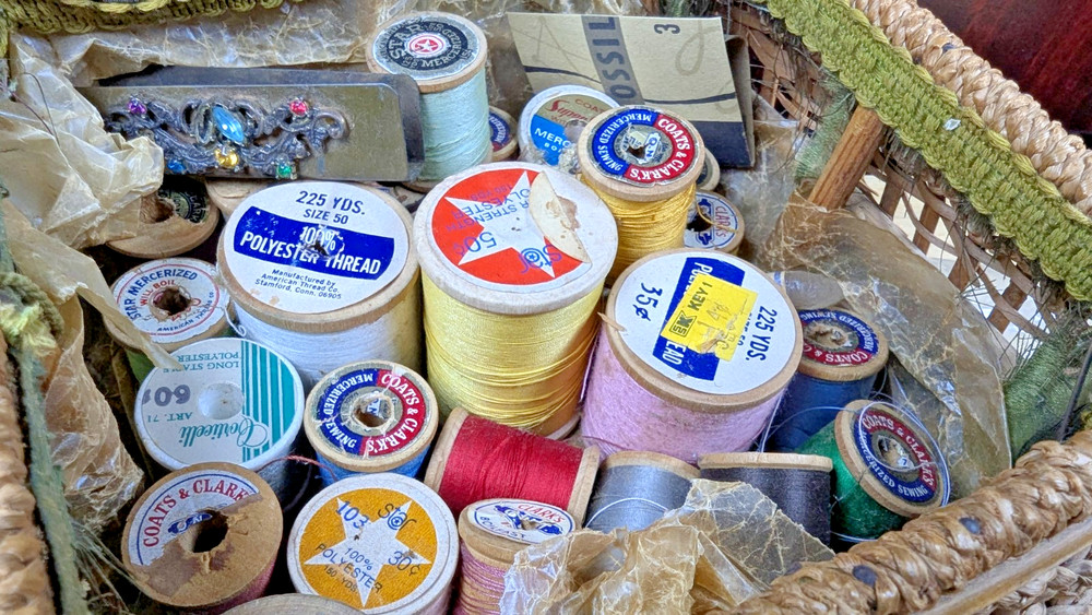Vintage Sewing Basket Box w Thread Spools