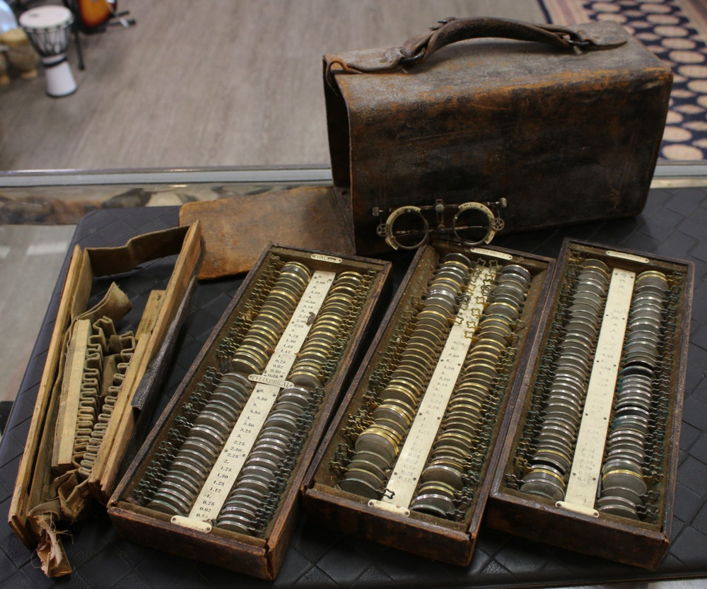 Antique Optometrist Optical Ophthalmic Trial Lens Frames Set w/ Leather Case