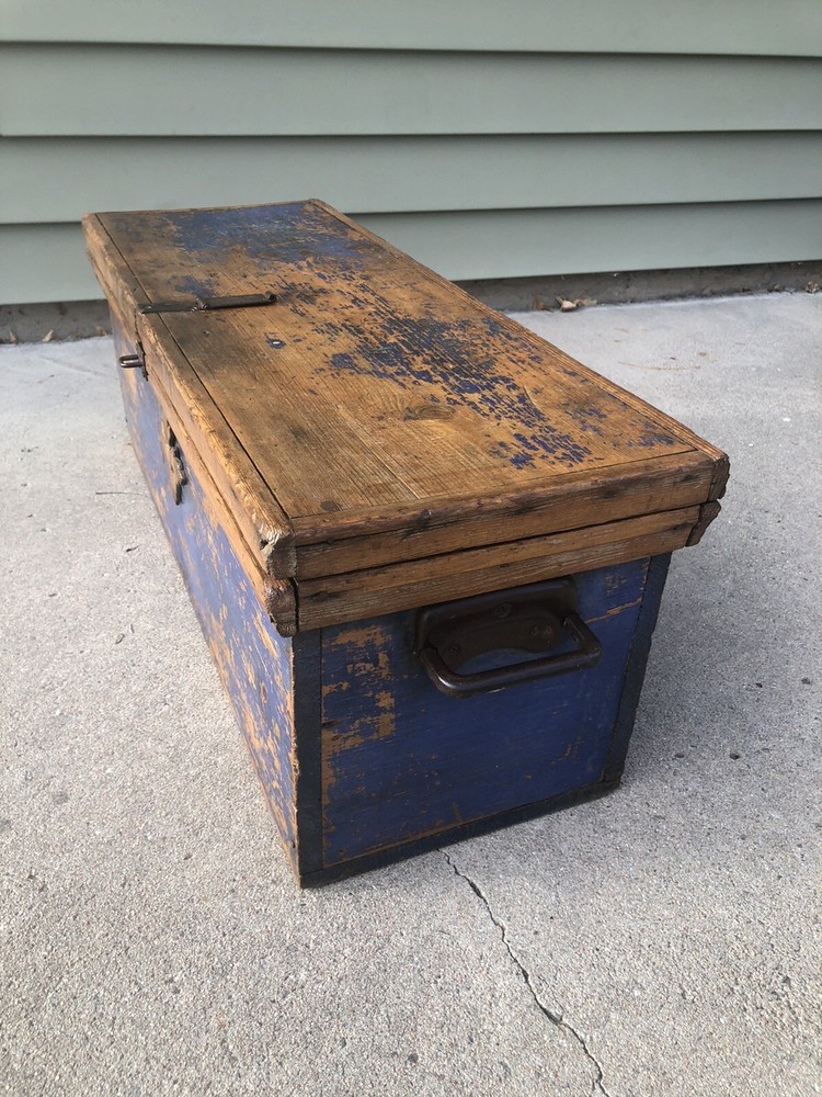 Antique 1860-1890 Rustic/Primitive Norwegian Distressed Pine Trunk