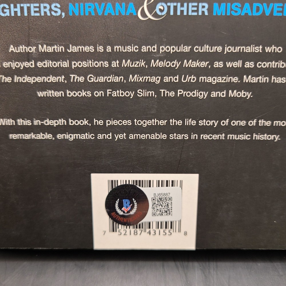 Dave Grohl Autographed Foo Fighters, Nirvana & Other Misadventures Beckett Auth.