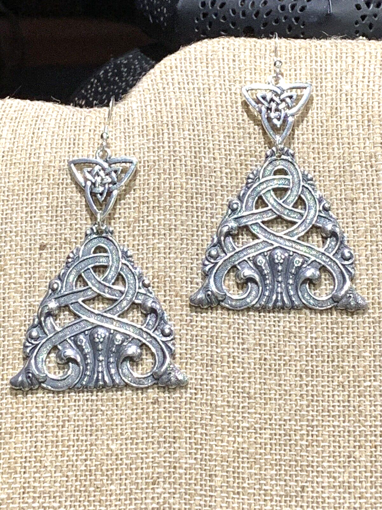 50% *Off *HANDCRAFTED BOLD TRIANGULAR CELTIC SHIELD & TRIQUETRA EARRINGS.SILV