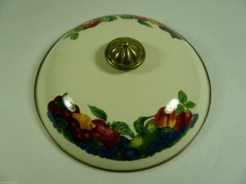 VINTAGE GERMAN ENAMELWARE - 7¼" DIAMETER LID - IN EXCELLENT CONDITION!