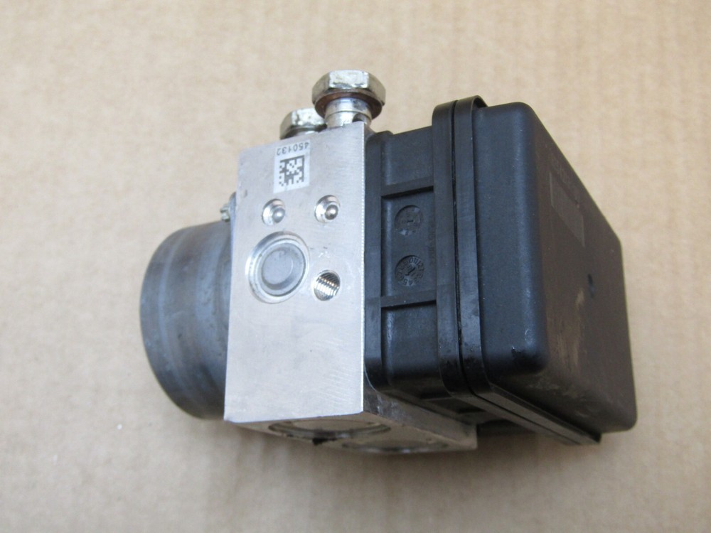 KTM RC 390 2019 ABS pump control unit module (14609)