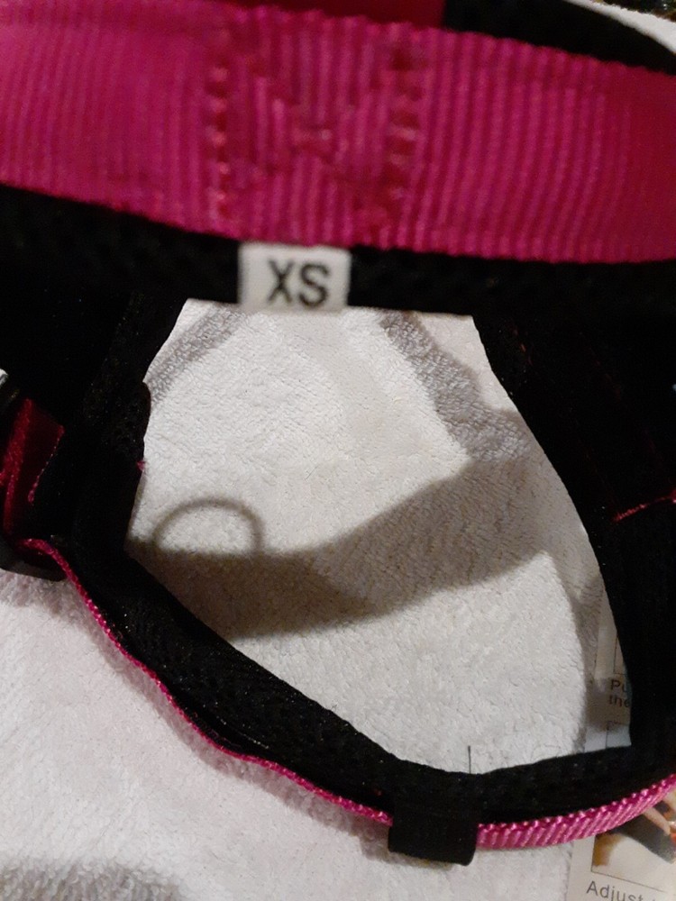 Oleh-over No Pull Soft Padded Harness Pink and Black XS