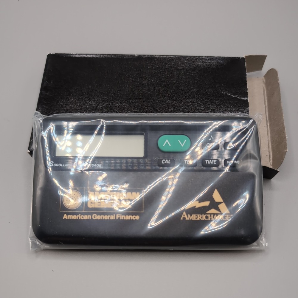 Vintage Electronic Organizer / scrolling ad message x3 untested needs batteries