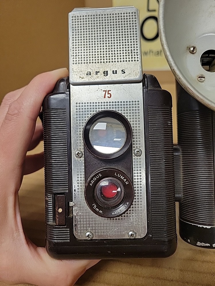 Vintage Argus 75 Camera With Flash And Carrying Strap 75mm *Untested