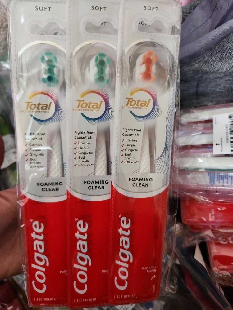 6 Pack Colgate Total Active Prevention Foaming Clean SOFT Toothbrushes