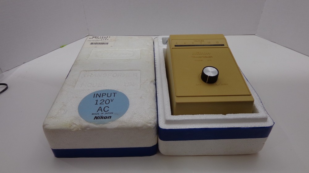 Nikon UN Transformer Variable Voltage Power Supply
