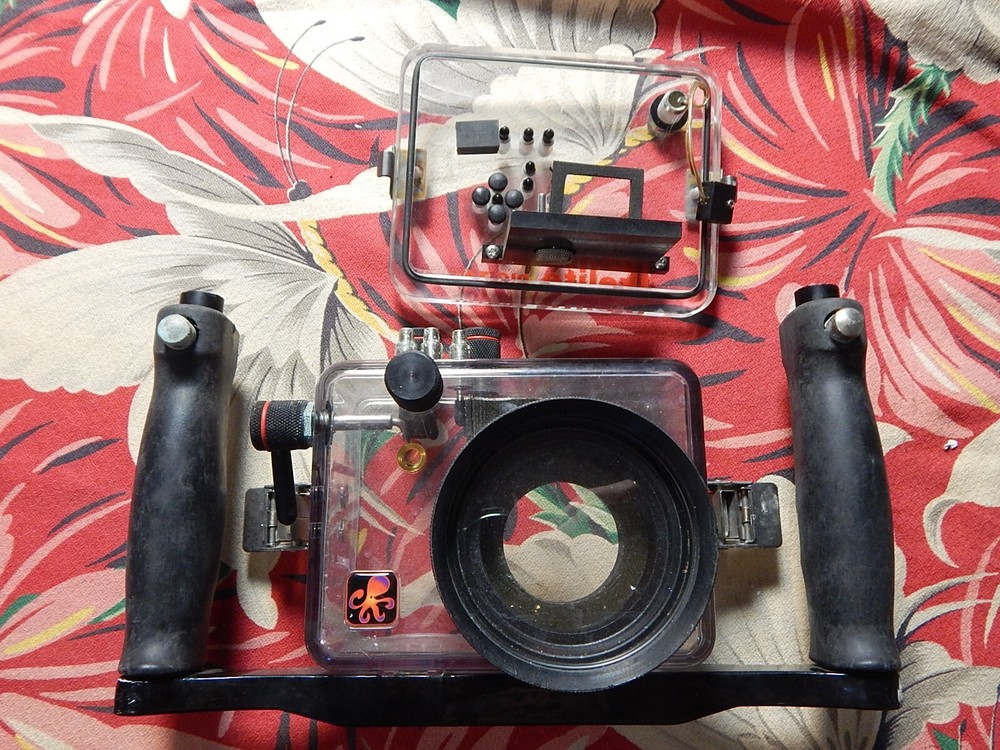 IKELITE Digital Underwater Camera Housing
