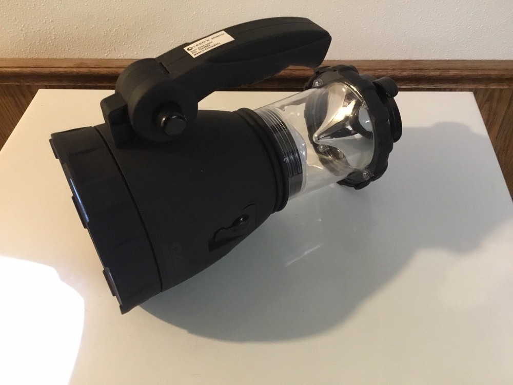 High Sierra Dynamo Lantern Spotlight with Case IH Logo