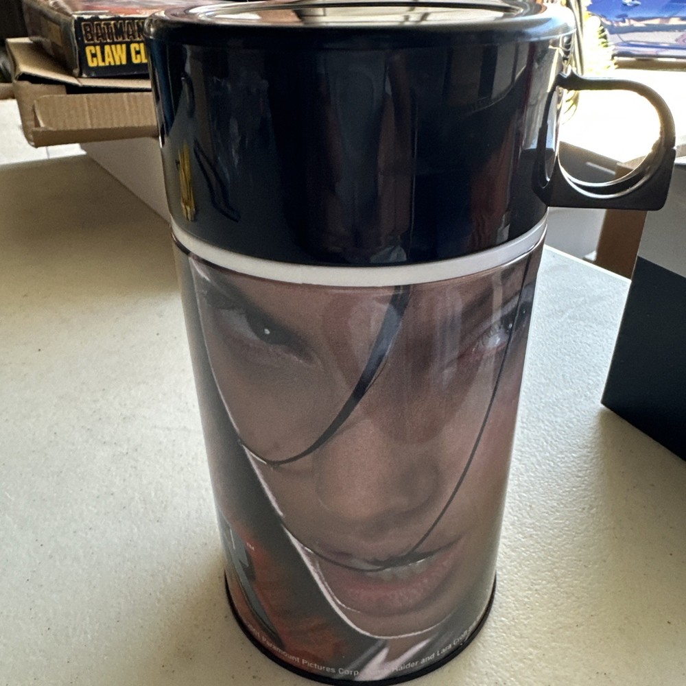 Tomb Raider Thermos