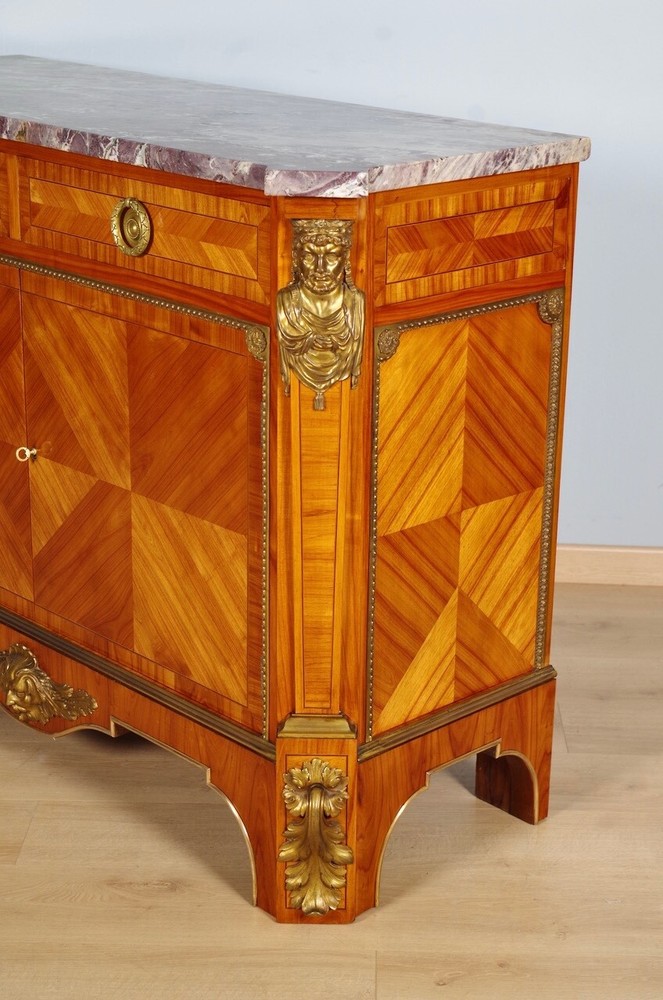 Louis XIV style support cabinet