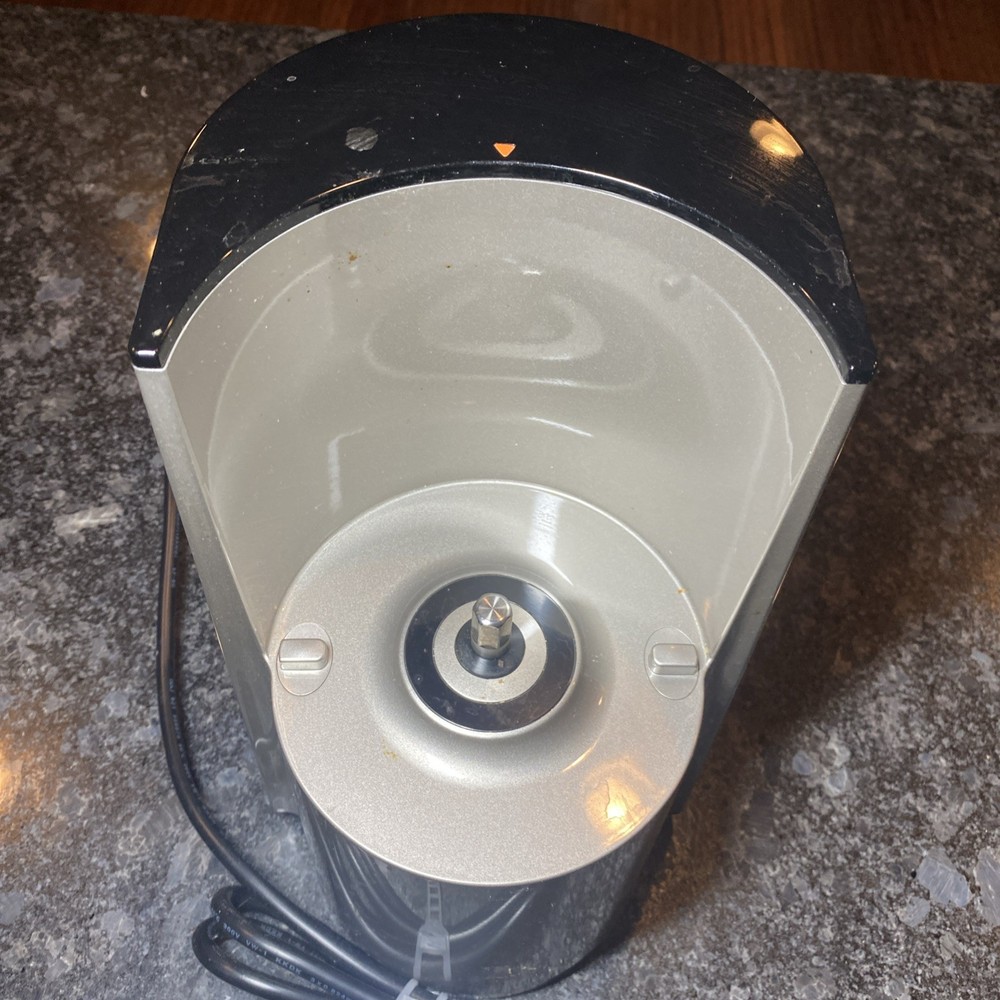 Omega VSJ843R Vertical Slow Masticating Juicer Extractor 120 V Compact Design
