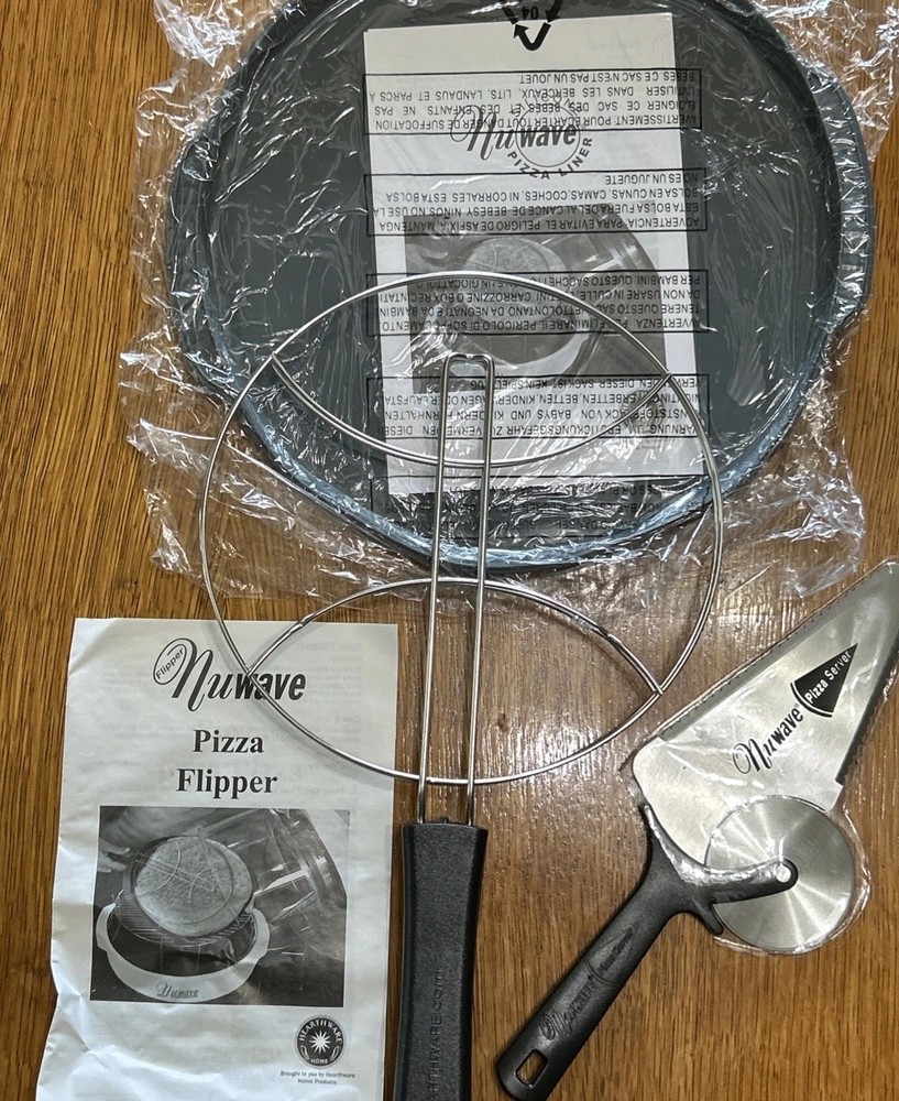 Nuwave Accessory Pizza Server/Cutter Pizza Flipper & pamphlet & Silicone Liner