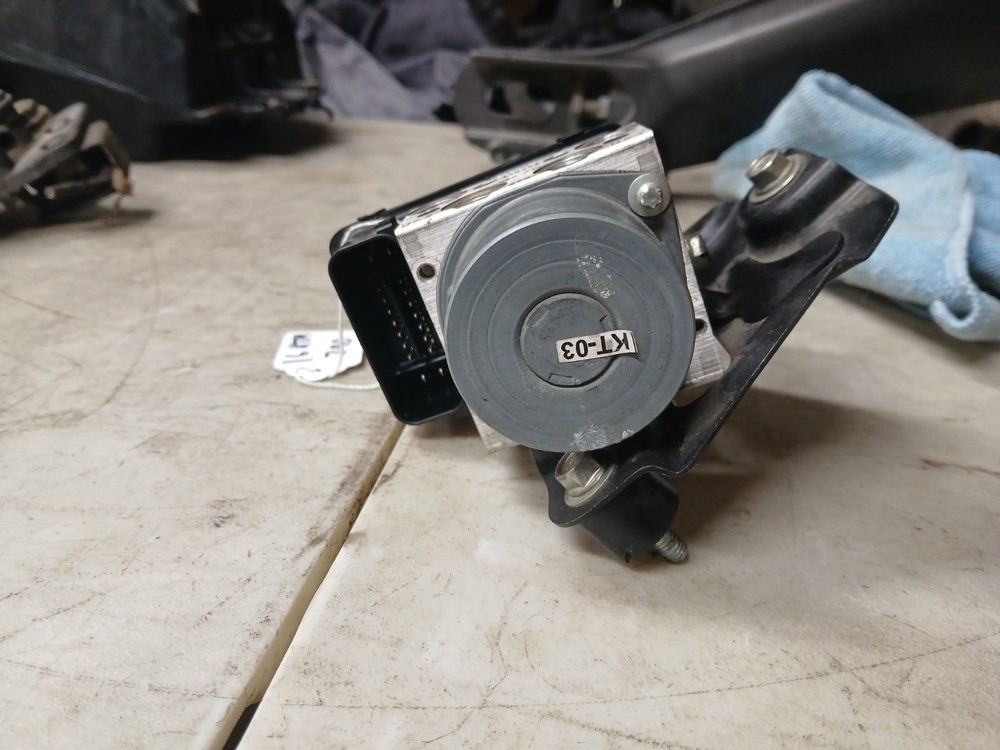 14-16 KTM 390 DUKE ABS PUMP UNIT MODULE