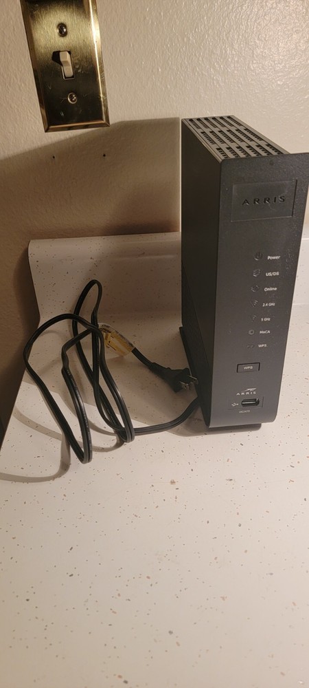 ARRIS DG2470A WIRELESS  CABLE MODEM WIFI ROUTER