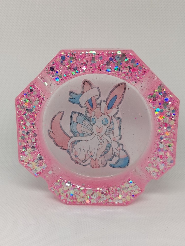 Sylveon Ashtray (Glows)