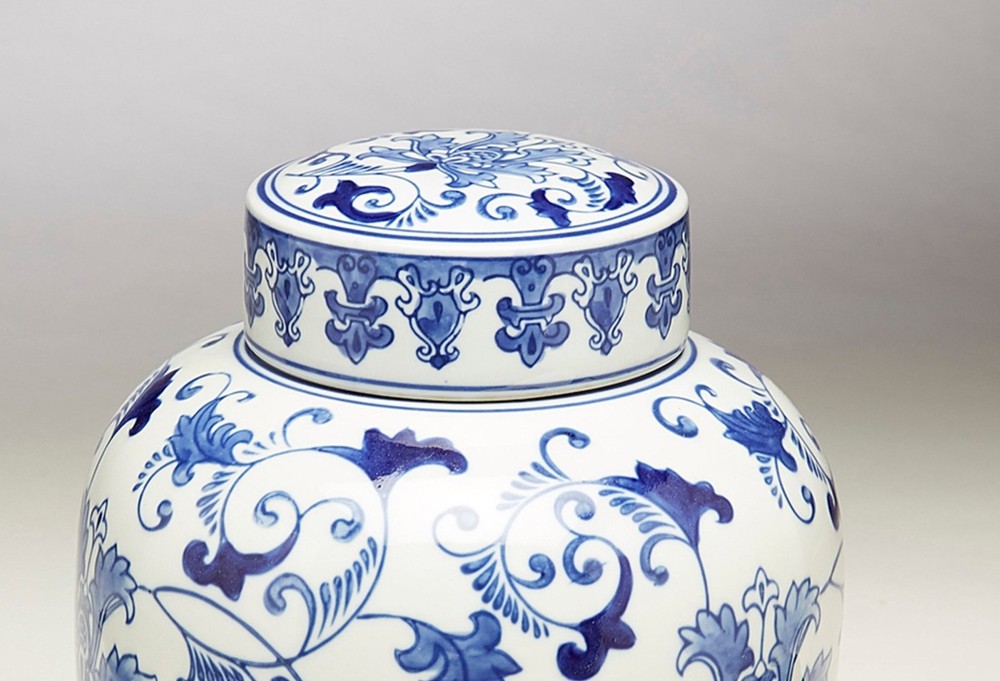 AA Importing 59779 9 Inch Blue & White Ginger Jar