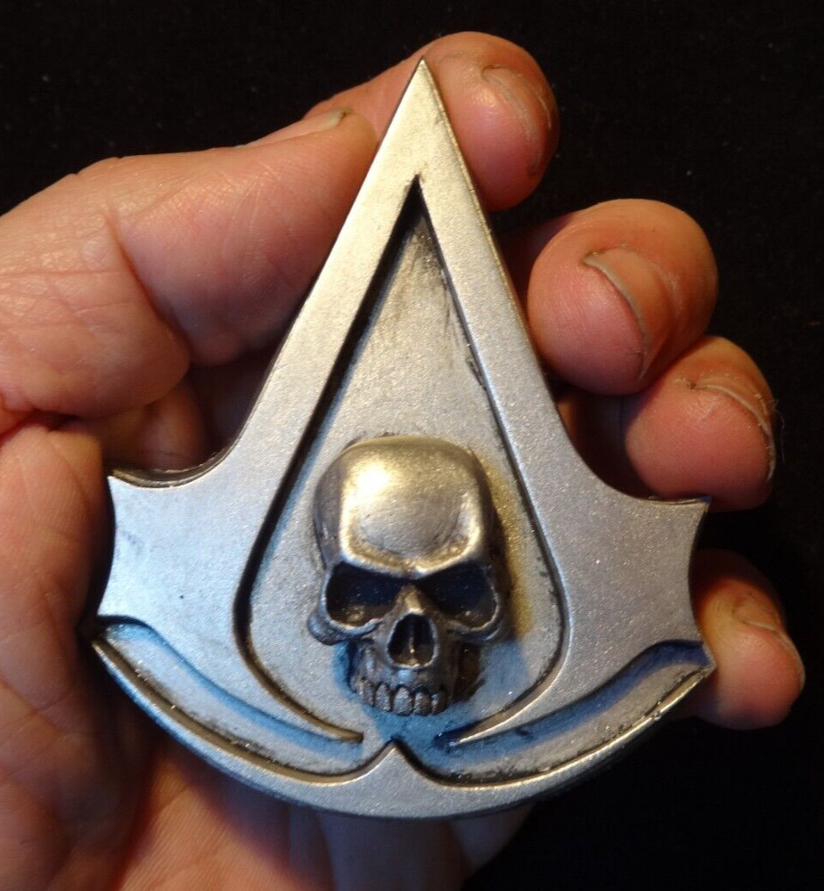 Assassins Creed  Black Flag badge pin