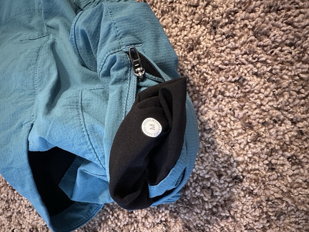 Lululemon Unlined Short 6" Blue Size Medium Barley Use