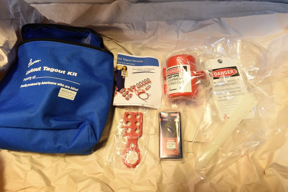 Skilcraft 24 piece lockout tagout kit