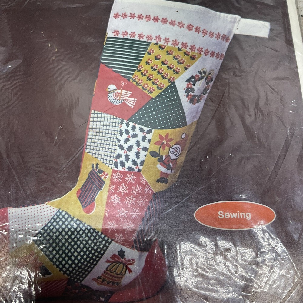 vintage retro Current stocking sewing/pattern kits Santa,bell,wreath Nip