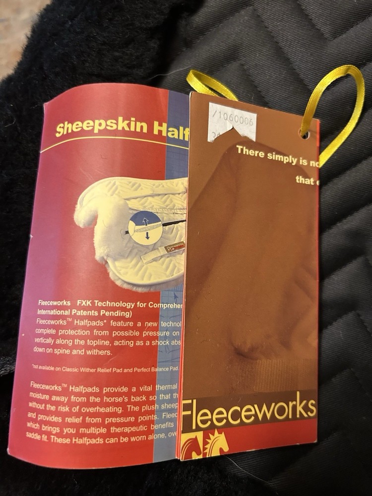 Fleeceworks Half Pad NWT Black