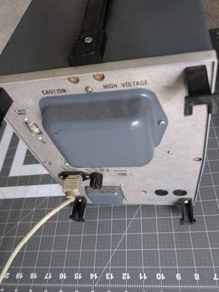 HP Hewlett Packard 1202A OSCILLOSCOPE (powers on *BUT READ DESCRIPTION*) #ENGR