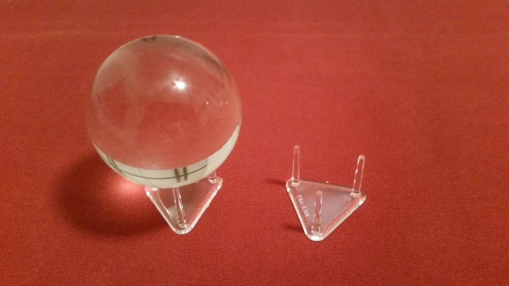 *#Triangle 1.5" Three (3) Peg Display Stand Minerals Fossils Crystals Seashells