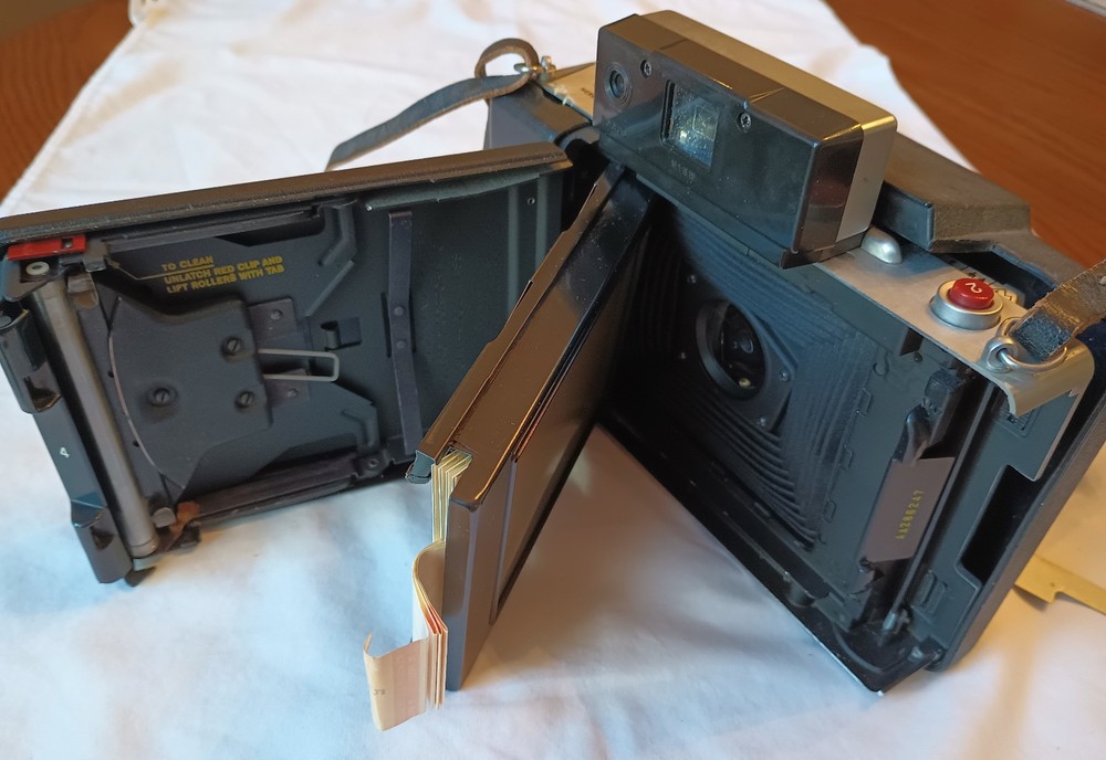 Vintage Camera Polaroid Automatic 100 Land Camera w/ Flash & Cold Clip, untested