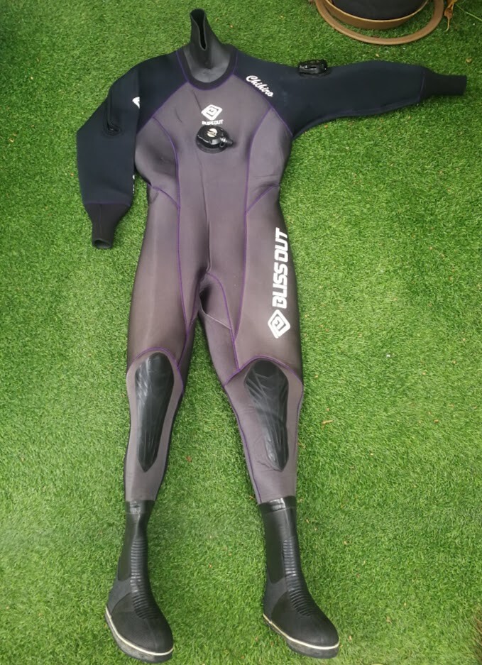 Mobby's Drysuit SIze S