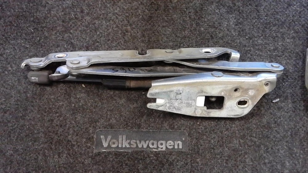 AUDI A6 LEFT REAR TRUNK HINGE 4F5827301 B1785