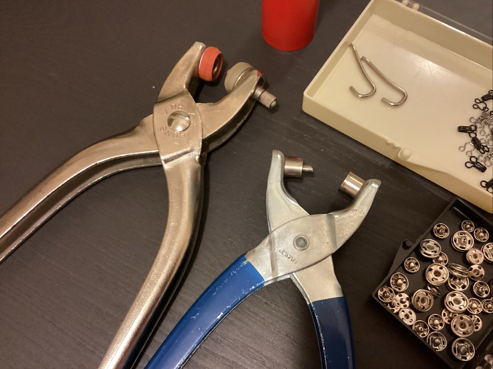 Misc Vintage Fabric Leather Tools Grommet Eyelet Kit with Setting Tools