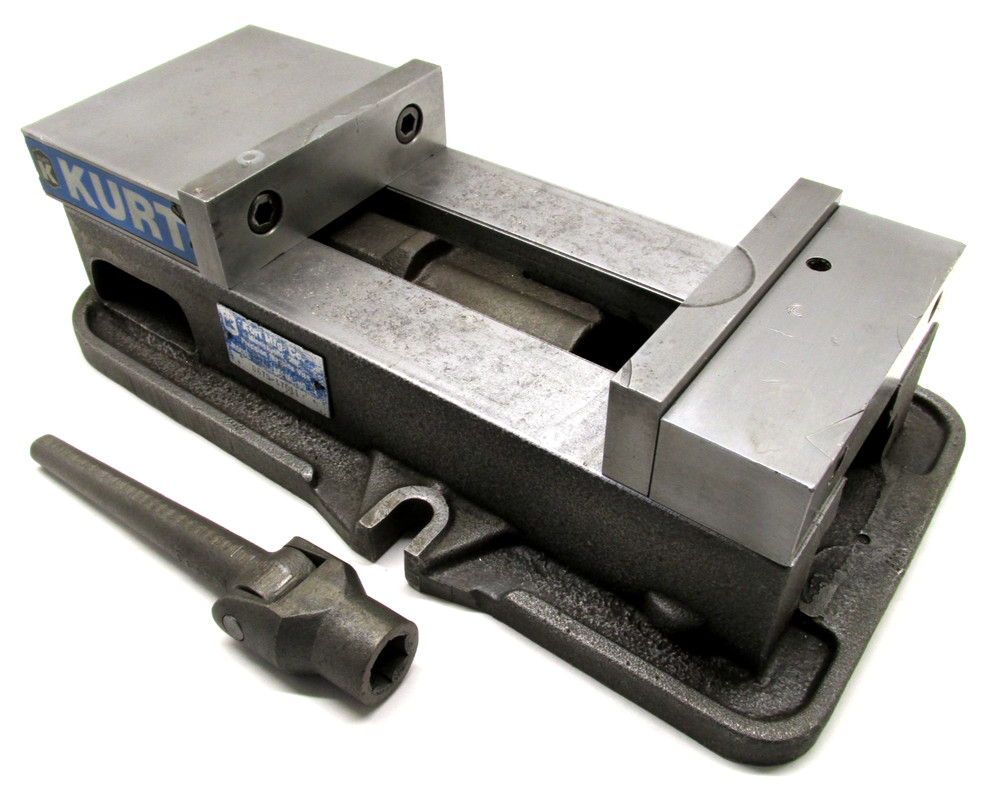 KURT ANGLOCK 6" MILLING MACHINE VISE w/ JAWS & HANDLE - #D675