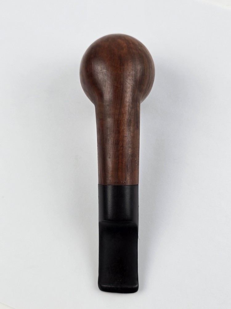 Tom Howard Lovat shaped Tobacco Pipe Short & Thick Girth Nice condition