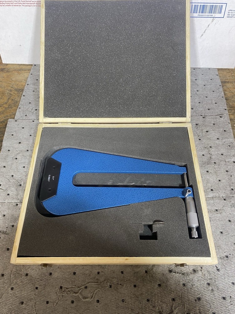 Deep throat micrometer