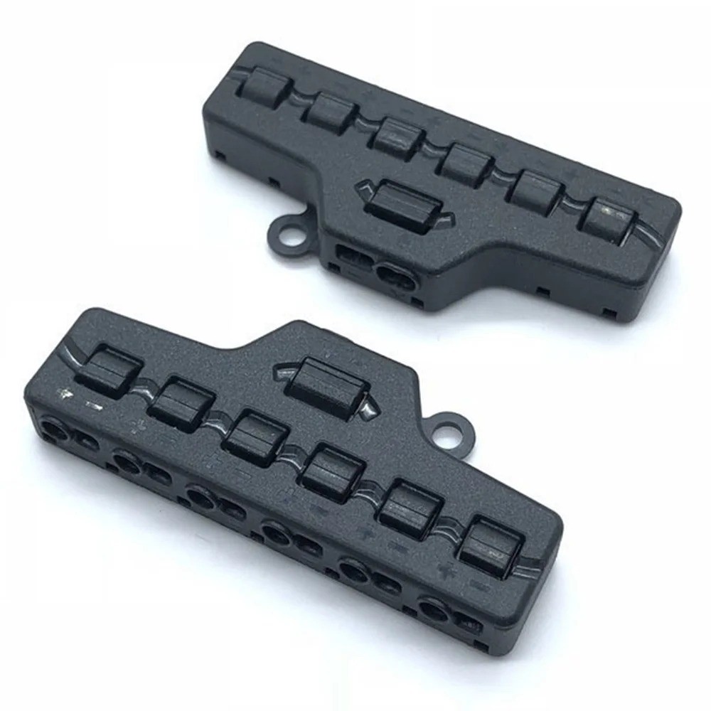 Low-Voltage Quick-Connect Wire Splitter for LED Strip Lighting (2 in, 12 out)