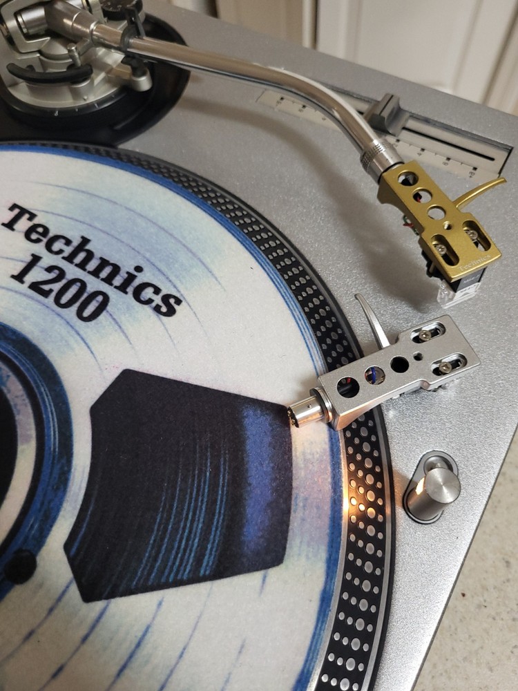Technics SL1200Mk2 Turntable - Refurbished and Fully Functional