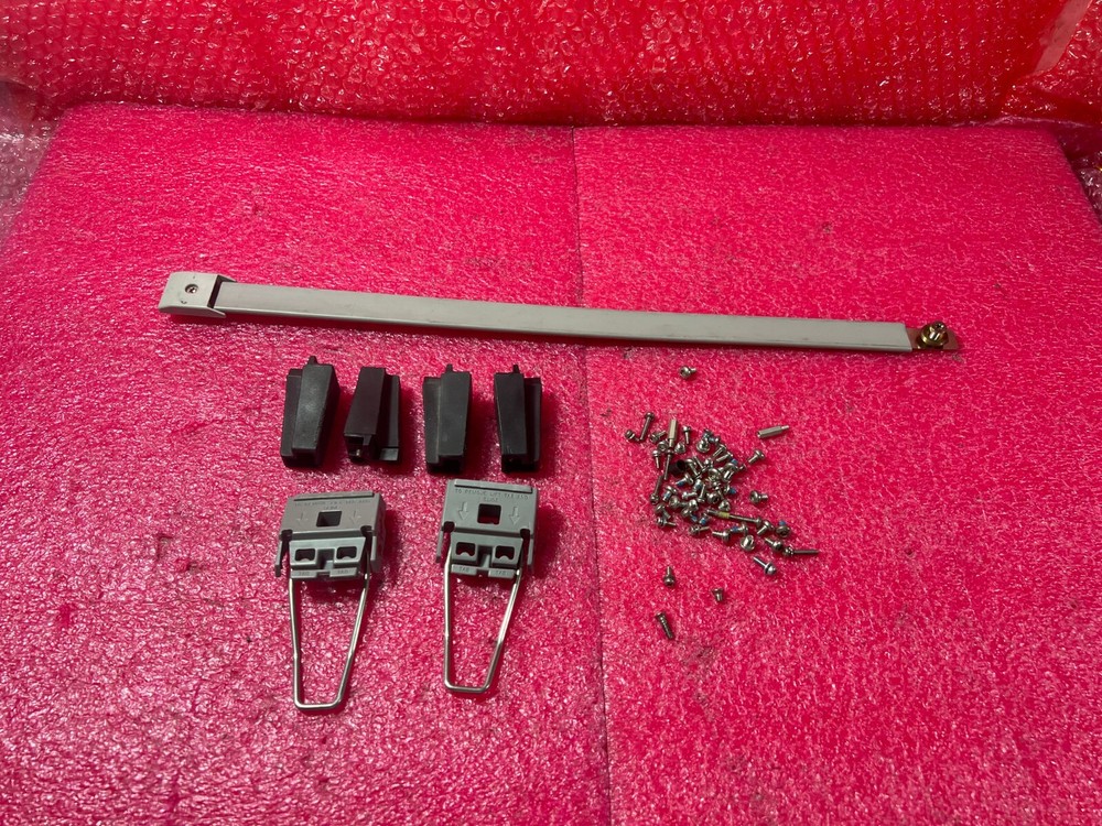 Agilent 16702B Logic Analysis System Accessories - Legs - Handle