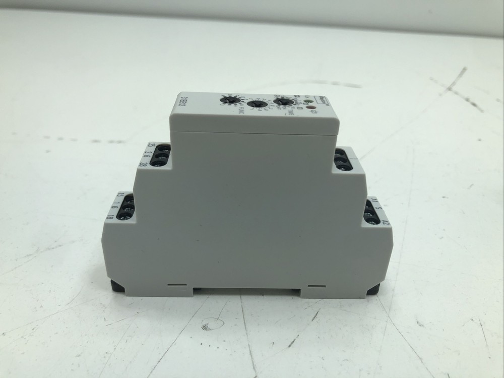 Dayton 31EE12 Multi-Functional Timer