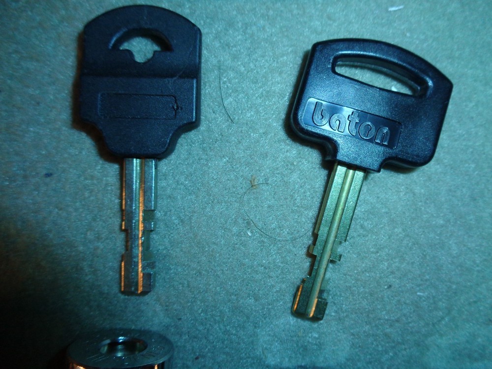 6 Baton Ultra High Security Vending T Handle Plug Locks