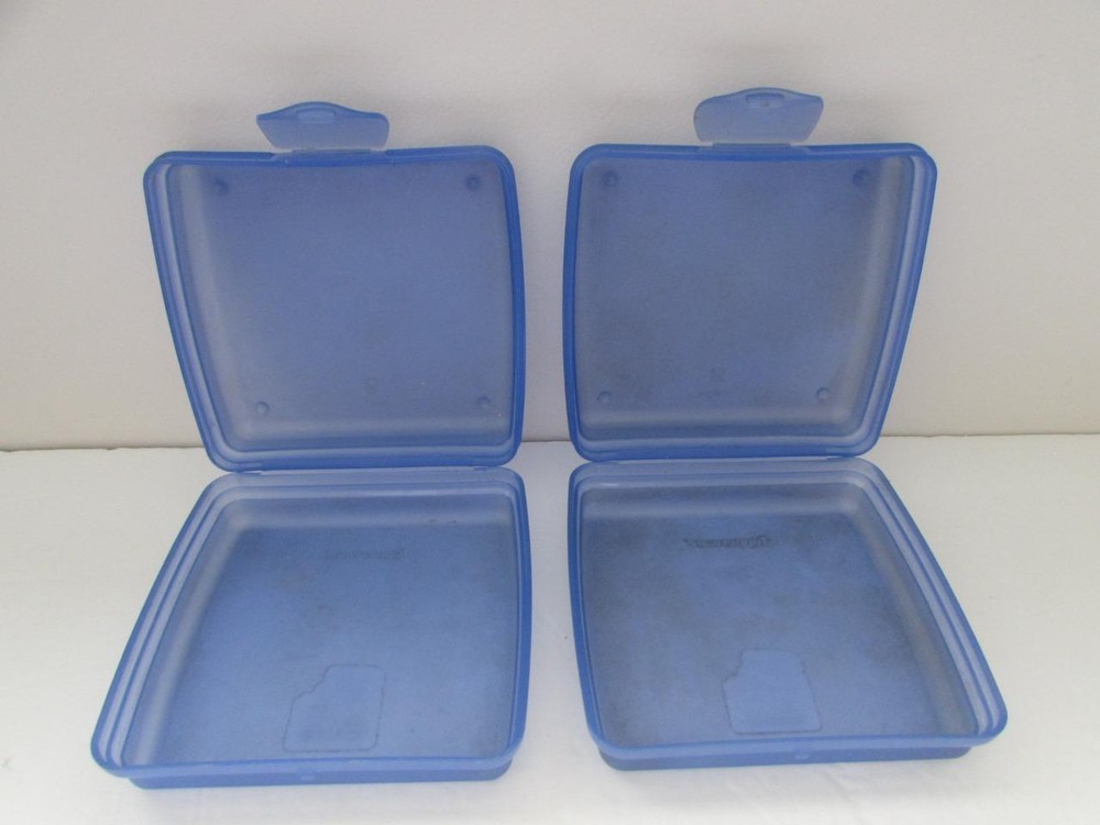 Set of 2 Blue TUPPERWARE Sandwich Keepers