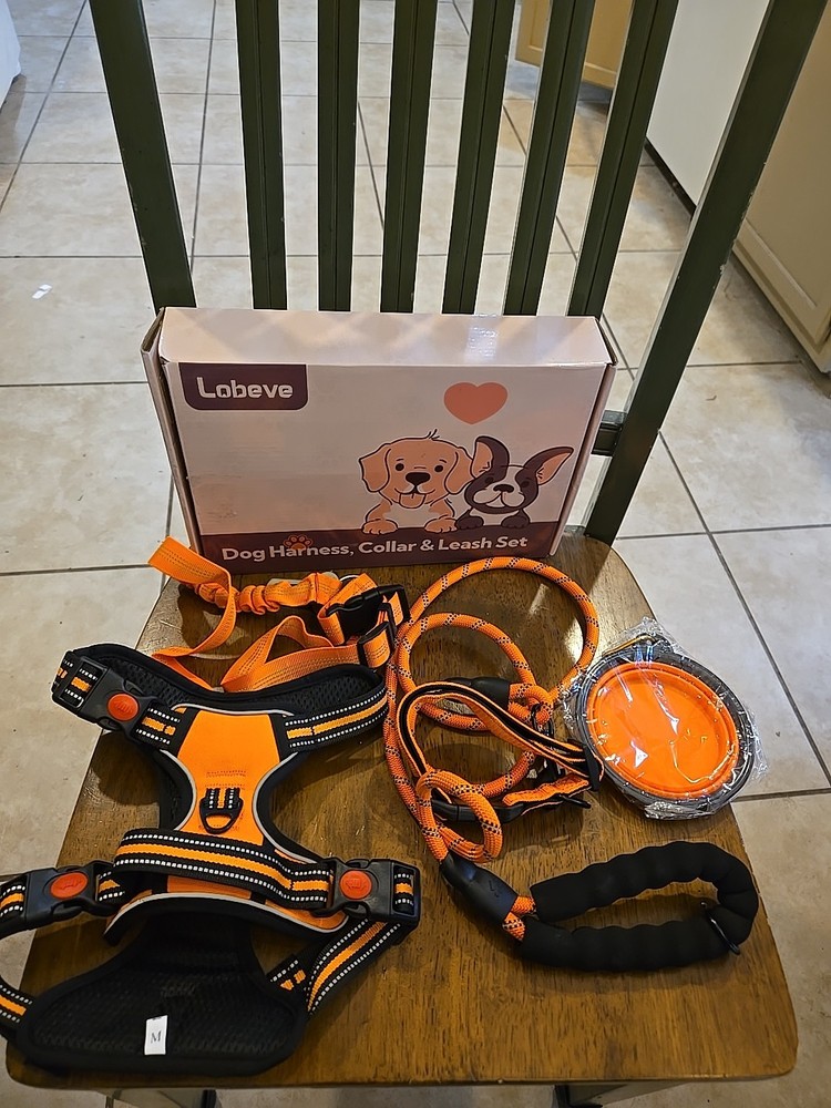 Lobeve No Pull Dog Harness, Collar & Leash Set, Fits Medium Dogs, Orange - NWT