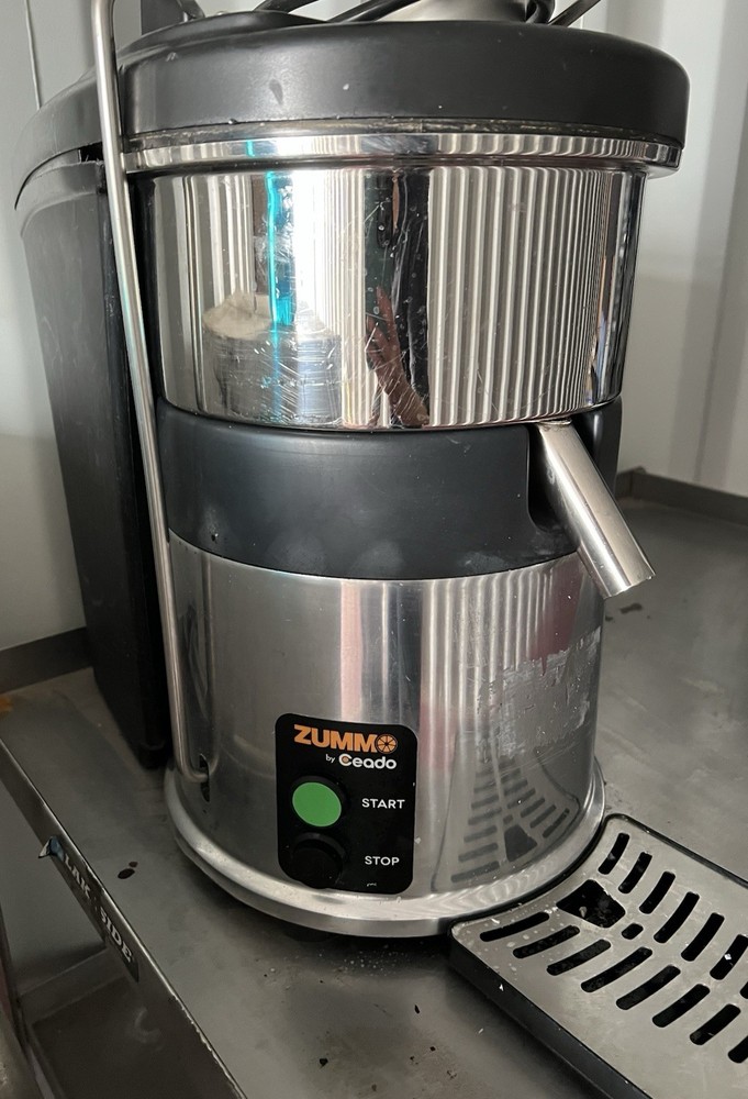 Zummo Juice Machine Model Z22C