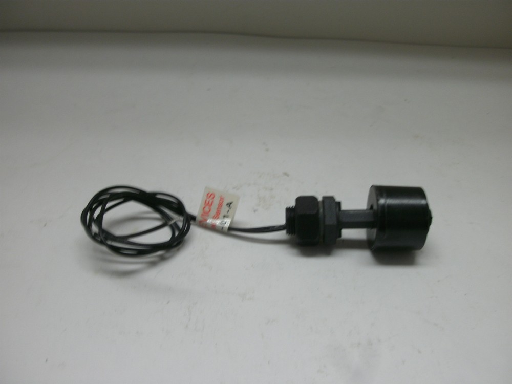 SRC DEVICES LSV-5-01-A LIQUID LEVEL SWITCH BODY MATERIAL PPS PORT STYLE NNB