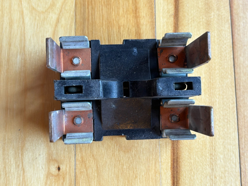 COLT NOARK 240 VOLT 60 AMP RANGE FUSE HOLDER PULL OUT