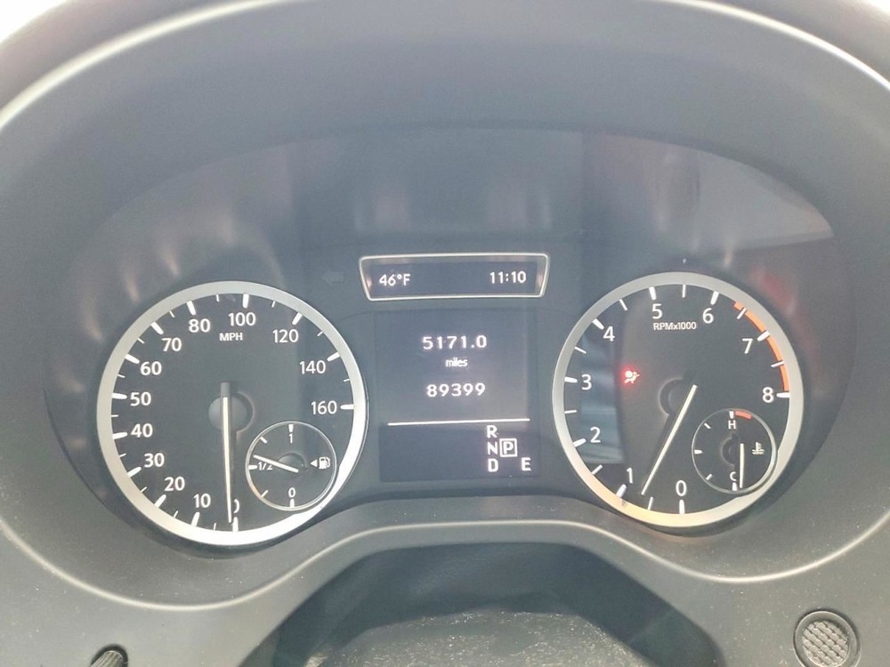 QX30 2017 Glove Box 4977390