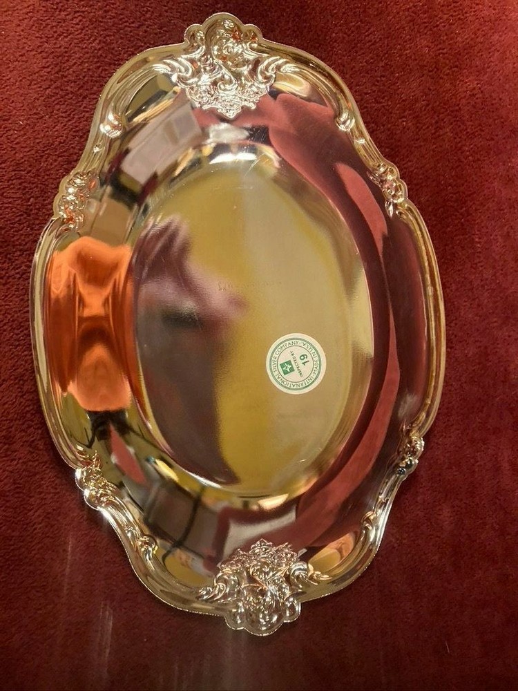 International Silver Candy dish and spoon in original box