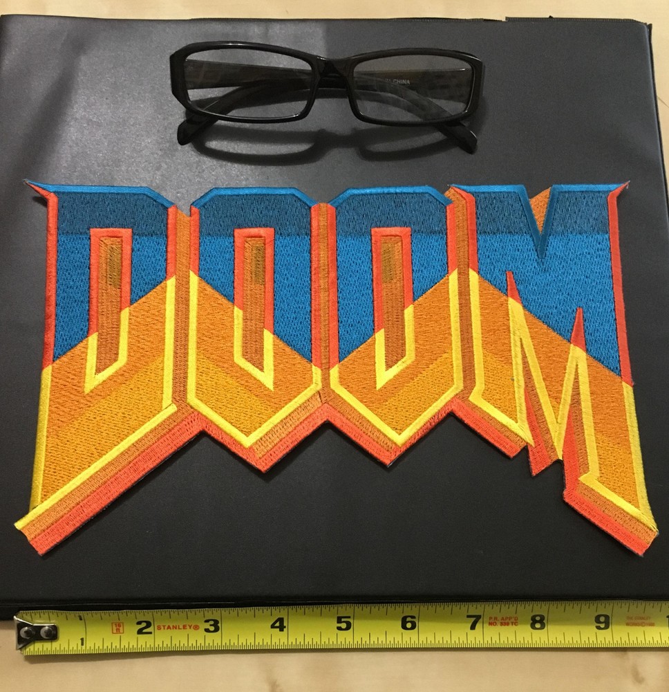 LARGE 10"  DOOM GAME PATCH - LGGAME11