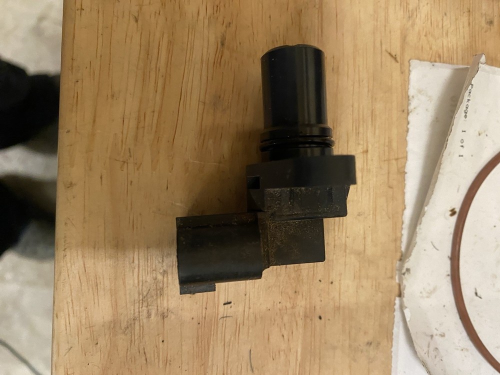 OEM SUZUKI CMP SENSOR PN# 33220-76G02 (B-150-2)